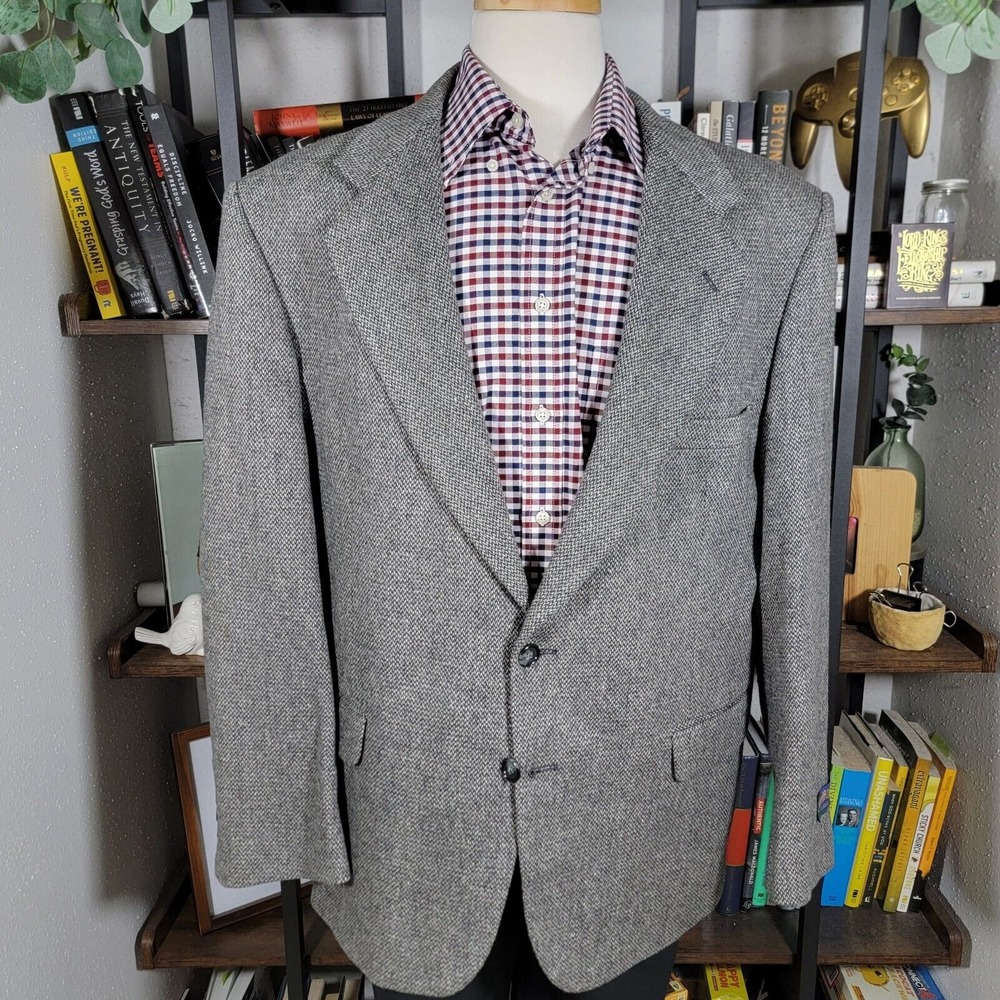 VTG Cambridge Classics Men's Tweed Sport Coat‎ Two Button Gray Herringbone 44R